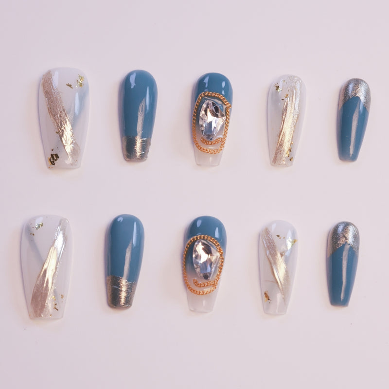 Royal Elegance | Medium Coffin